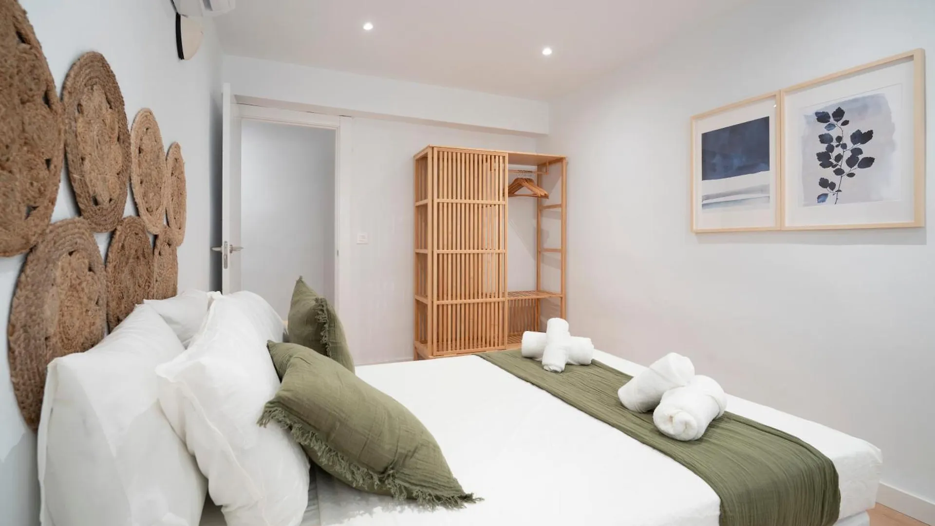 Ronda Suites Junto Estacion Tren Y Hospitales Granada Spain