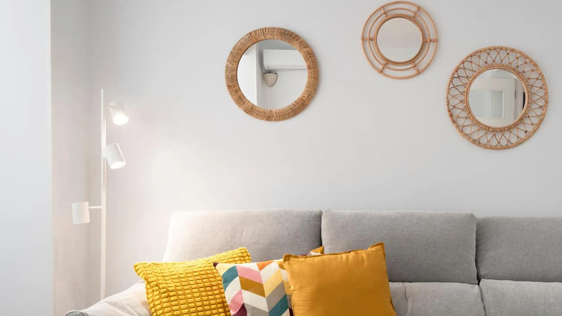 Ronda Suites Junto Estacion Tren Y Hospitales Granada