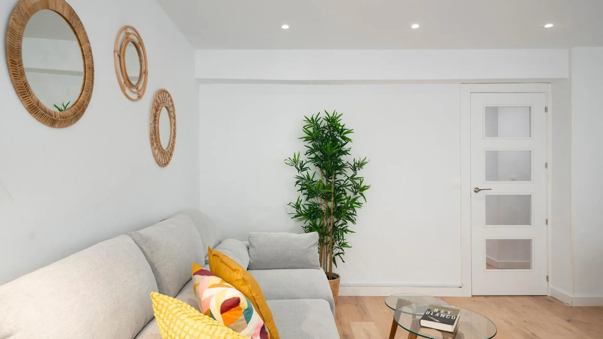 Ronda Suites Junto Estacion Tren Y Hospitales Granada