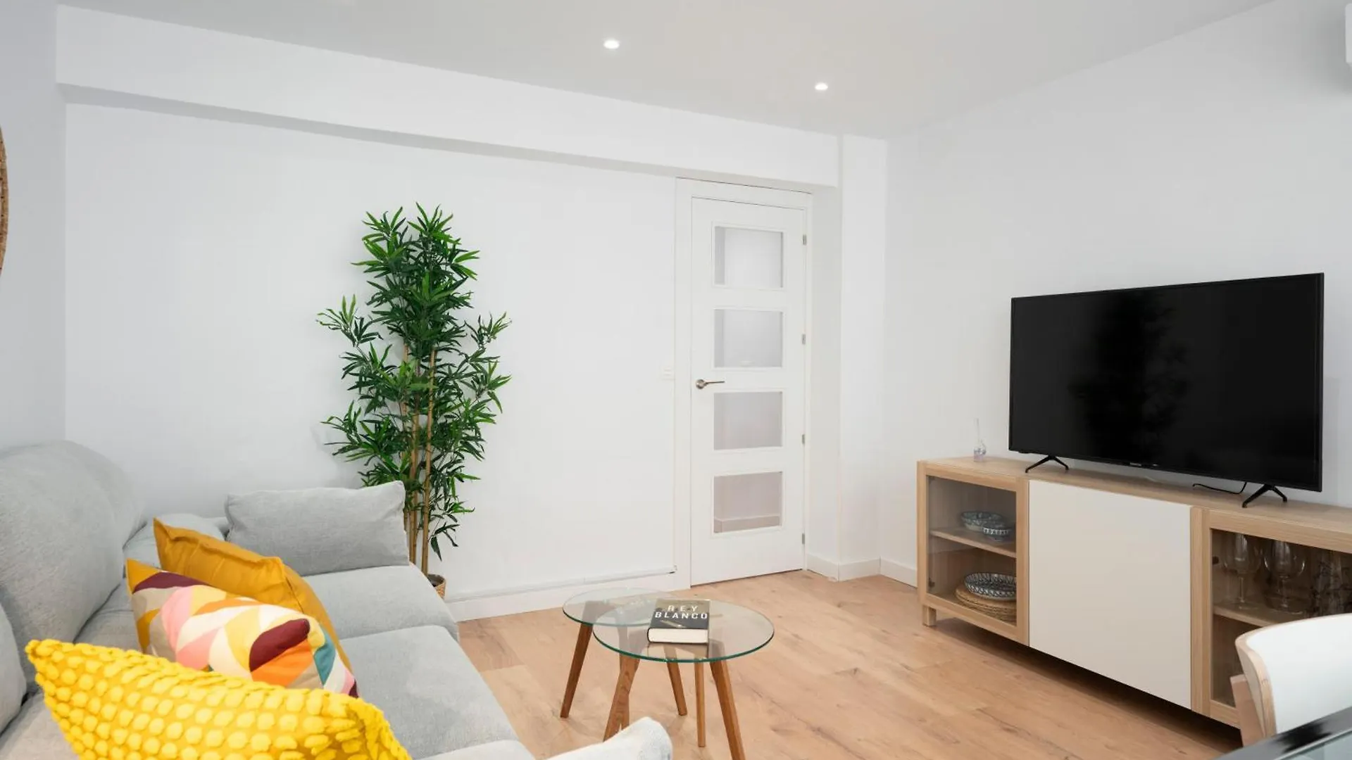 Ronda Suites Junto Estacion Tren Y Hospitales Granada