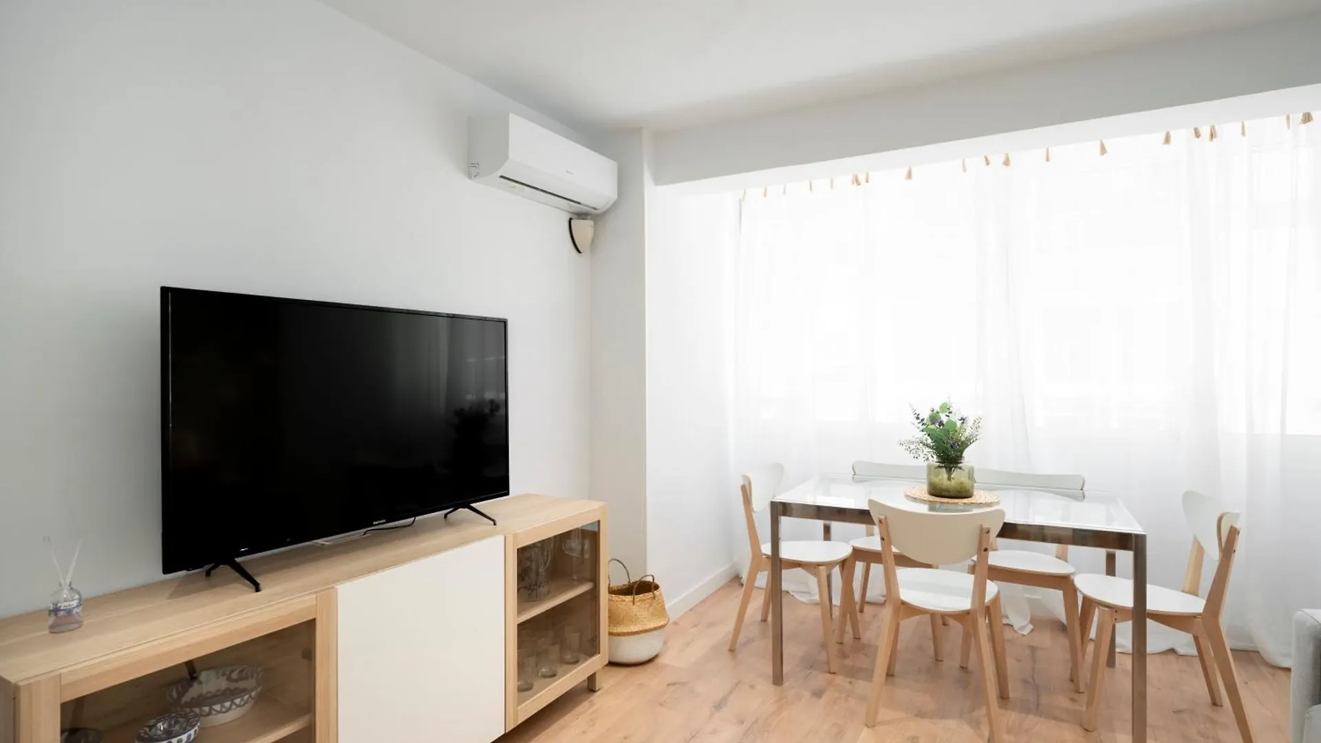 Ronda Suites Junto Estacion Tren Y Hospitales Granada Spain