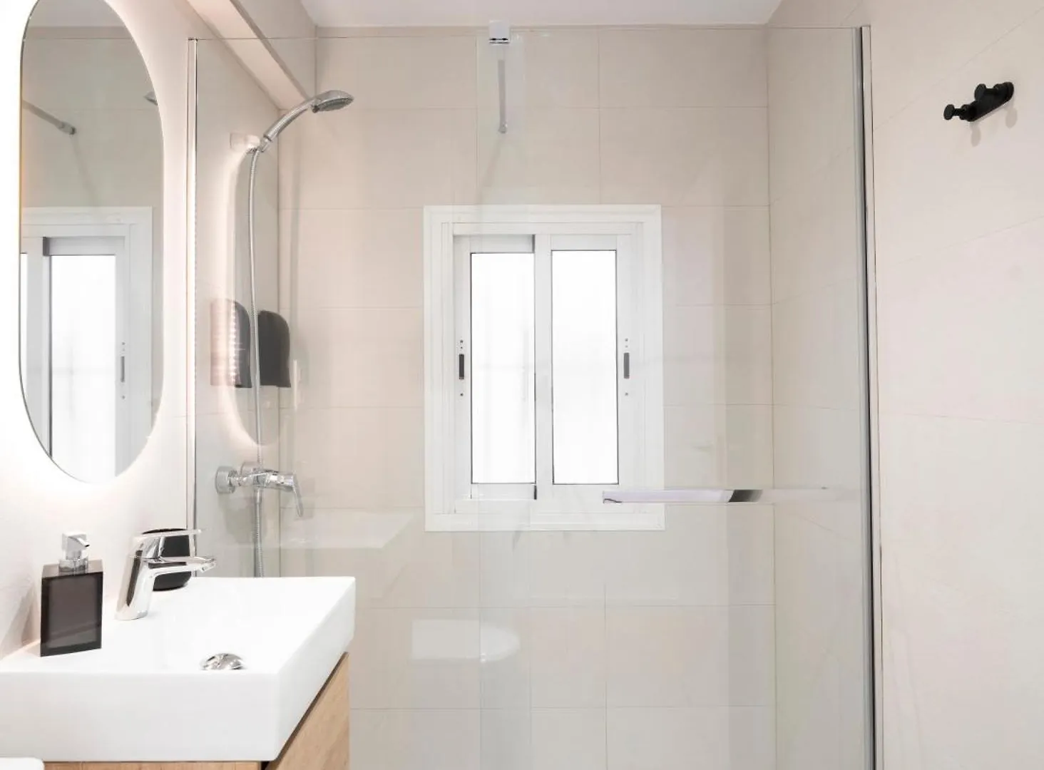 Ronda Suites Junto Estacion Tren Y Hospitales Granada 0*,