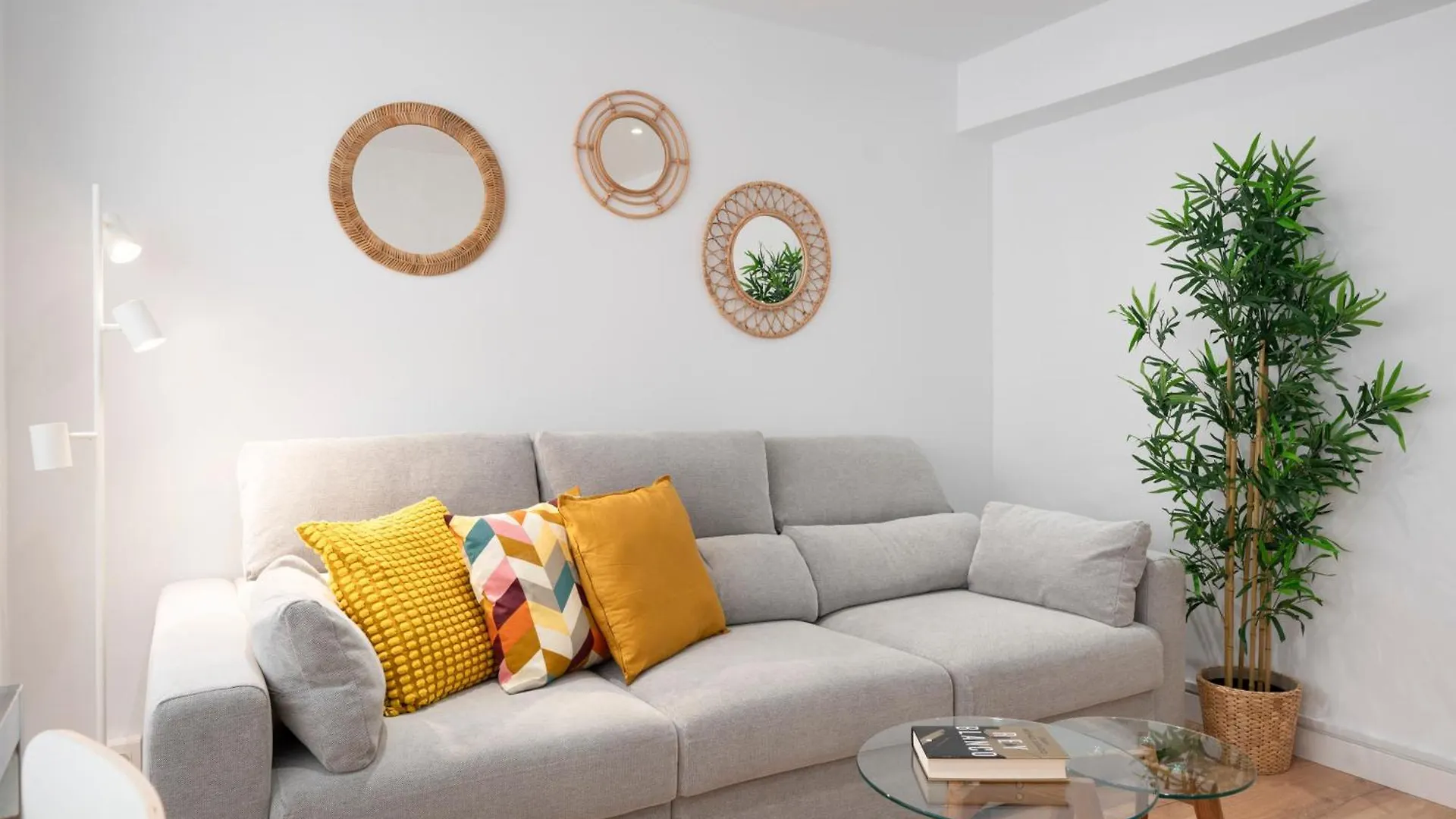 Ronda Suites Junto Estacion Tren Y Hospitales Granada